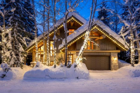 Summit Chalet | Luxury Townhome w/ Rare Ski Access, Hot Tub & Media Room